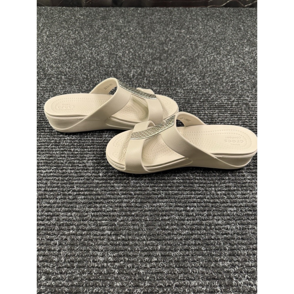 Crocs Womens W8 Dual Comfort Wedge Slide Sandals Beige Silver Metallic
